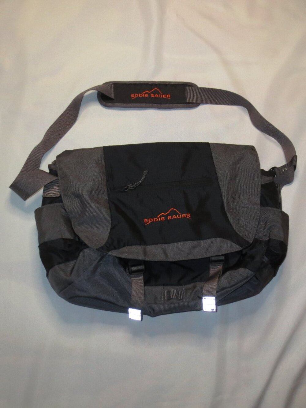 EDDIE BAUER BROWN COMPUTER BAG